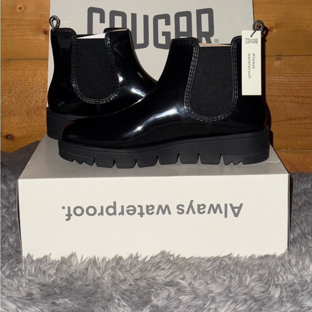 Cougar Black Firenze Chelsea Boots Size 7 Women’s NWT never worn - Picture 4 of 4